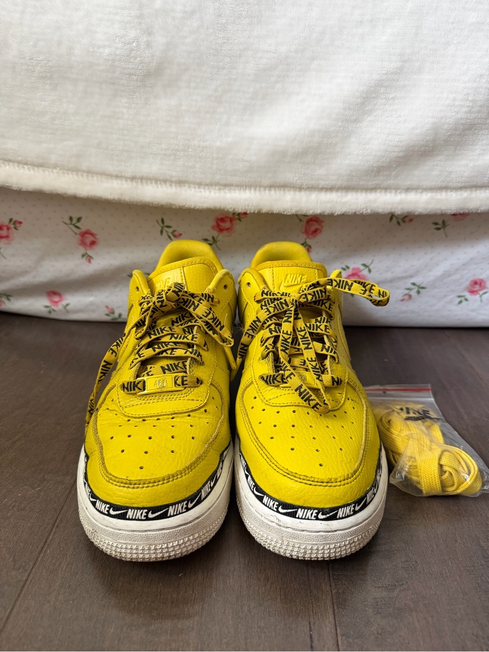 Nike Air Force 1 Low Over branding Citron